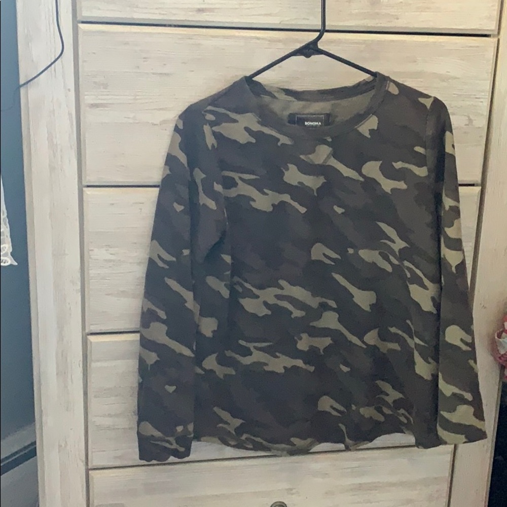 Camo sweatshirt